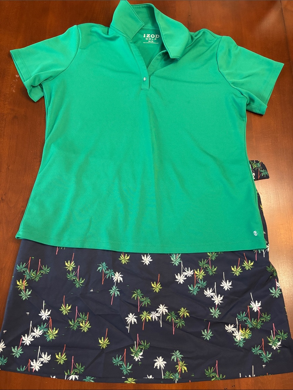 IZOD GOLF SET!! Green Polo with Navy Palm-Print Skirt